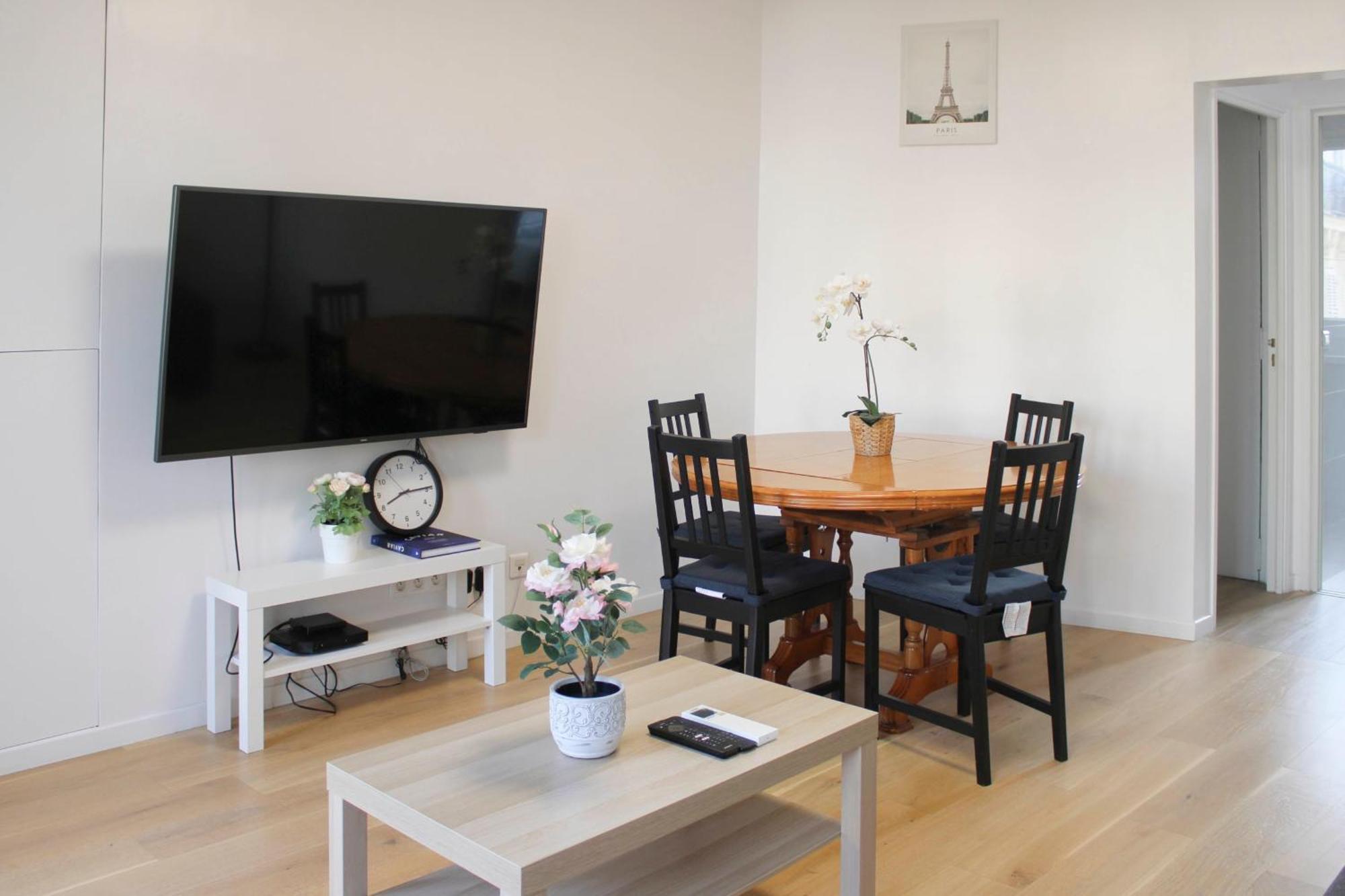 Apartment Charming Family T3 In The 10th
