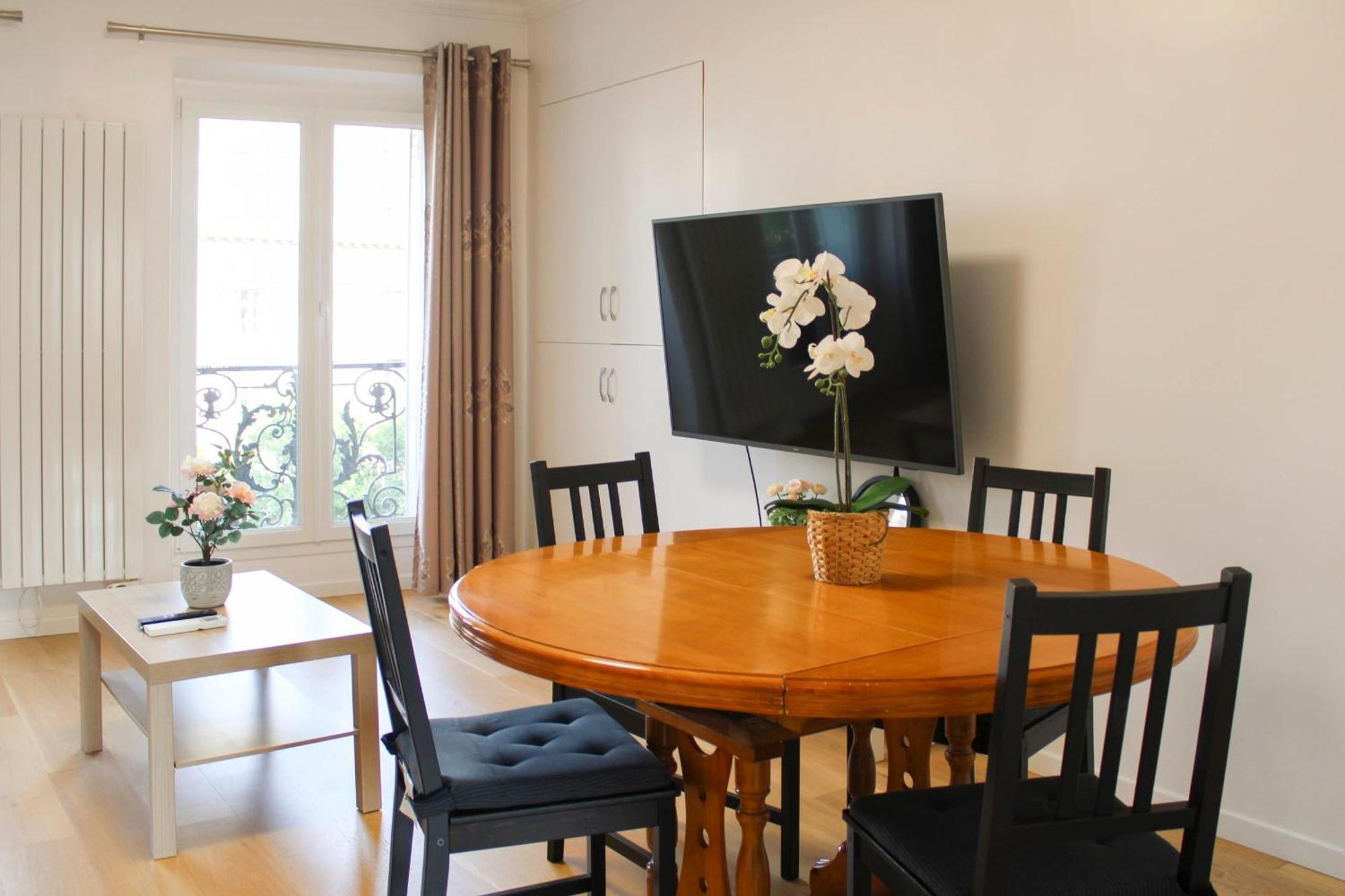 Charming Family T3 In The 10th Apartment