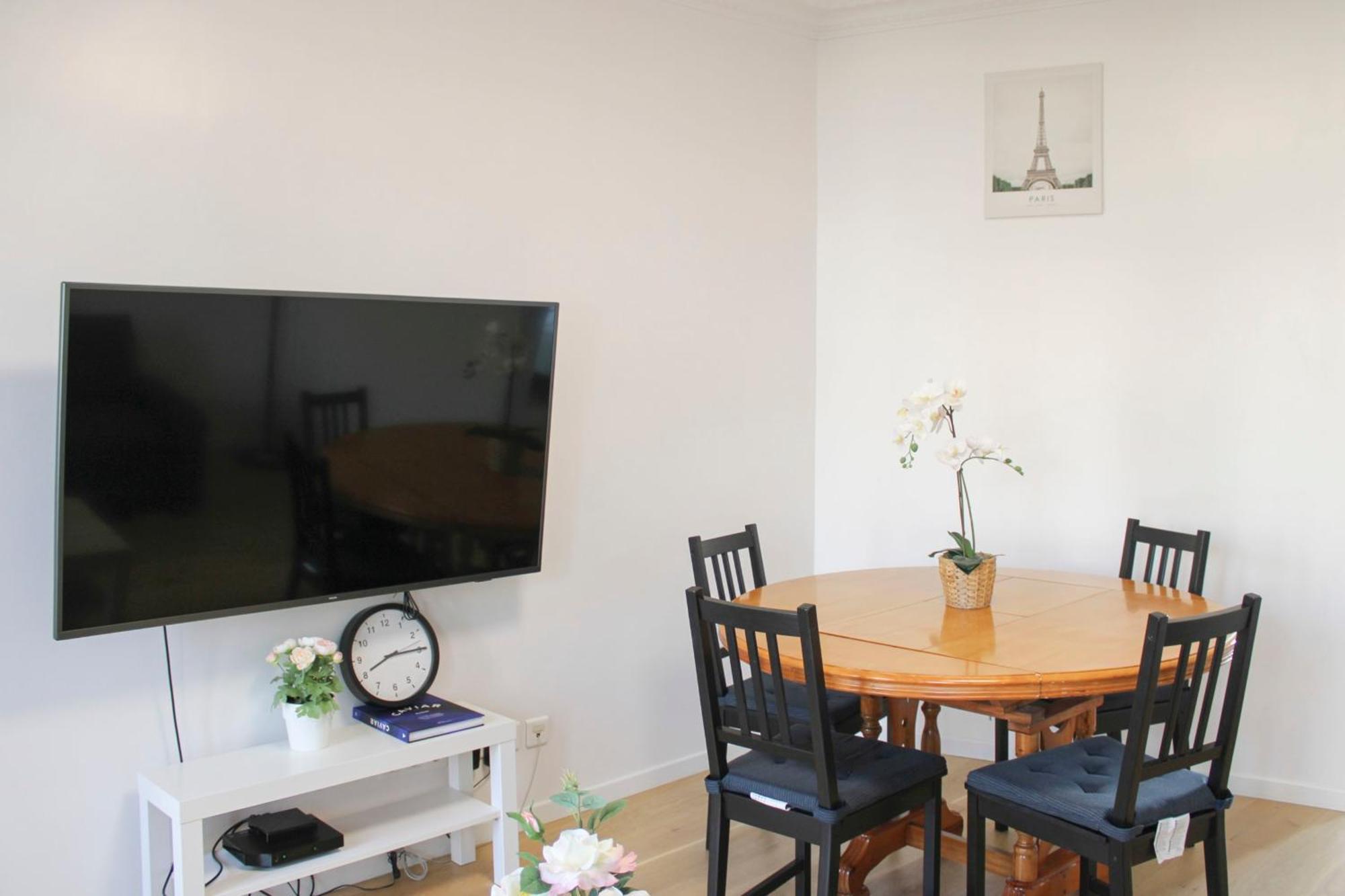 Charming Family T3 In The 10th Apartment Paris